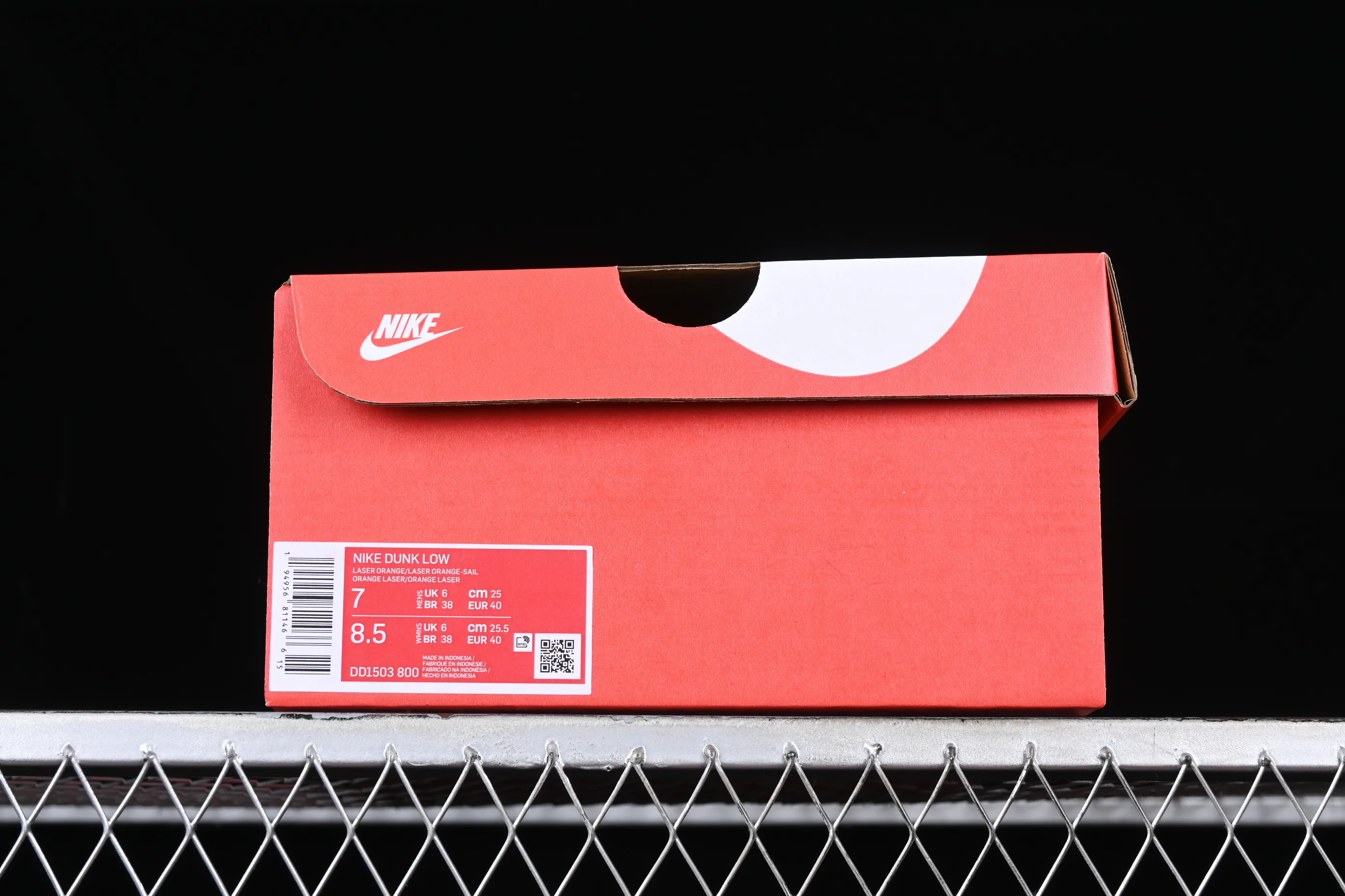 All categories Nk SB Dunk series Nk SB Dunk Low low-top sneakers Nk Dunk Low SB dunk series white and yellow color low-top casual sports skateboard shoes DD1503-800